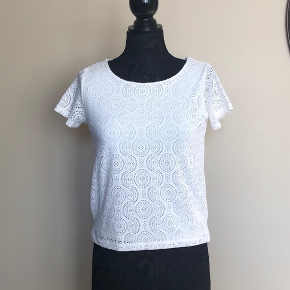 Lacey design short sleeve top - Picture 1 of 3